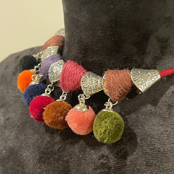 Fashion Necklace - Picture 3 of 5